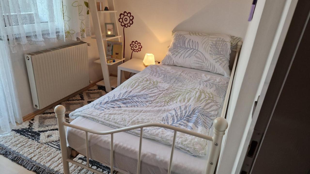 Ferienwohnung Edeltraud, Fusslaeufig Zum See Und 20 Minuten Vom Skigebiet Entfernt Dobriach Bagian luar foto